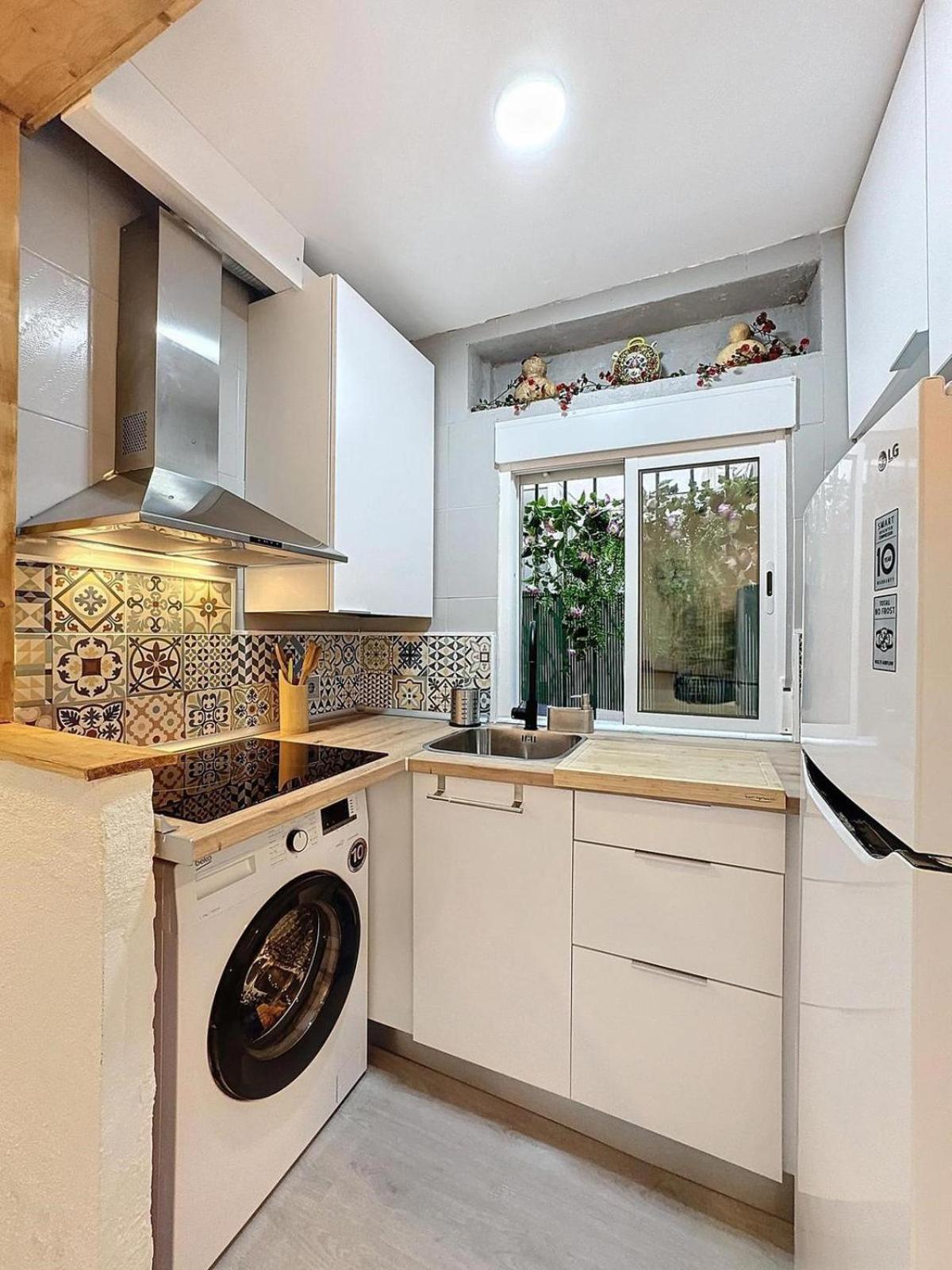 Urban Oasis Apartment Estepona Exterior photo